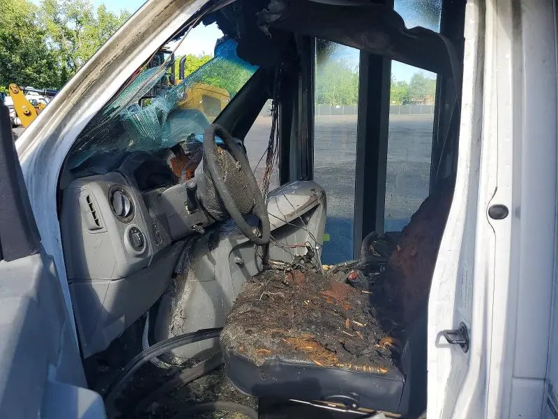 2014 FORD ECONOLINE E450 SUPER DUTY CUTAWAY VAN  