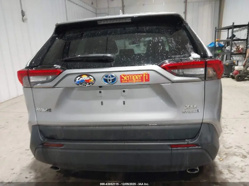 2022 TOYOTA RAV4 HYBRID XLE