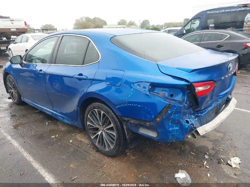 2018 TOYOTA CAMRY SE