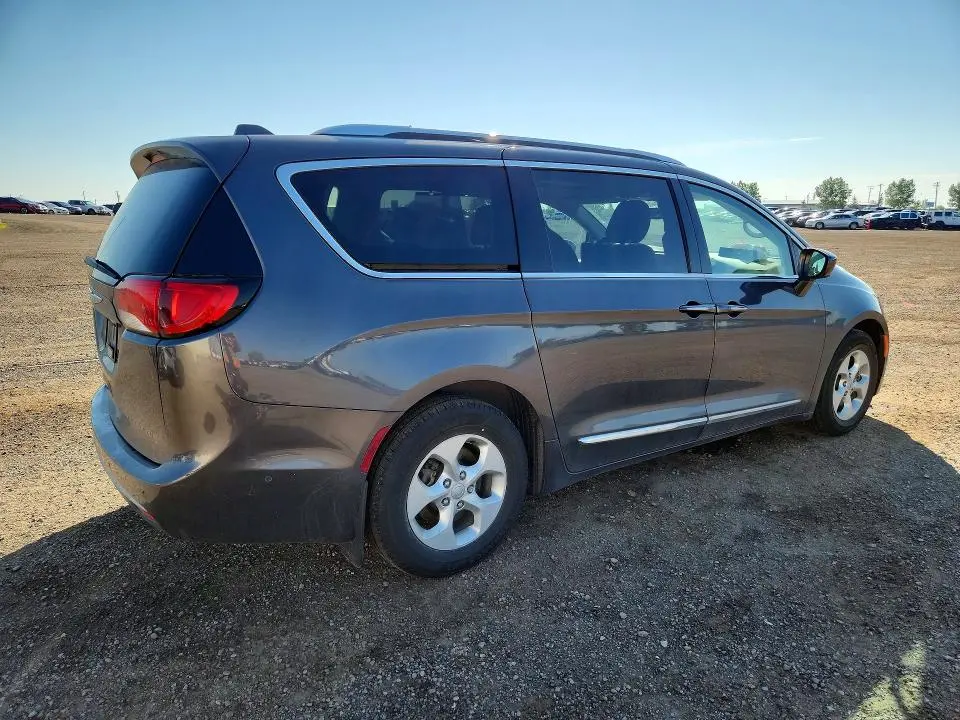2017 CHRYSLER PACIFICA TOURING L PLUS  