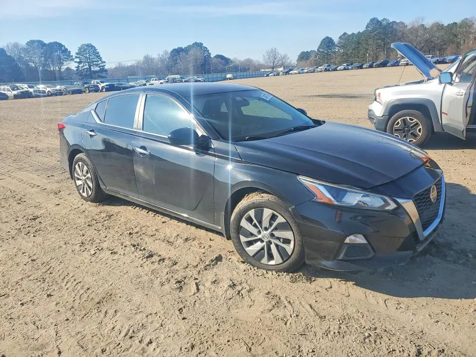 2019 NISSAN ALTIMA S  