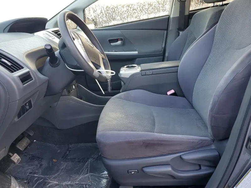2013 TOYOTA PRIUS V   