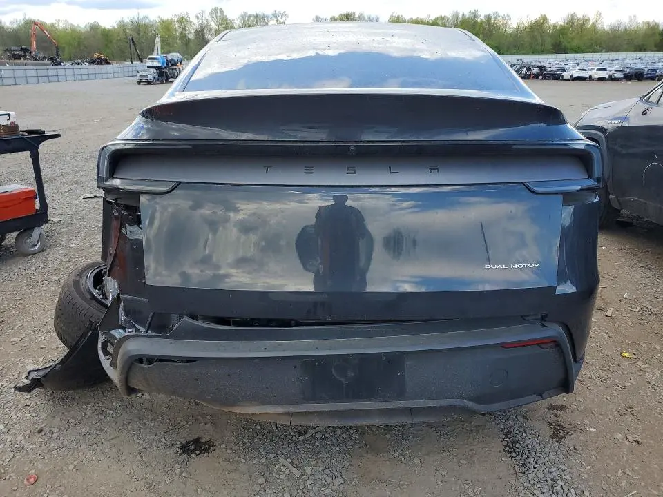 2026 TESLA MODEL Y   