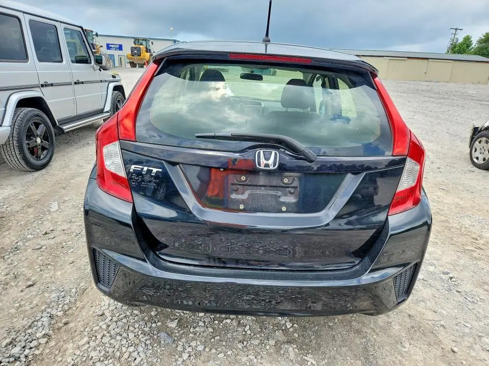 2016 HONDA FIT LX  