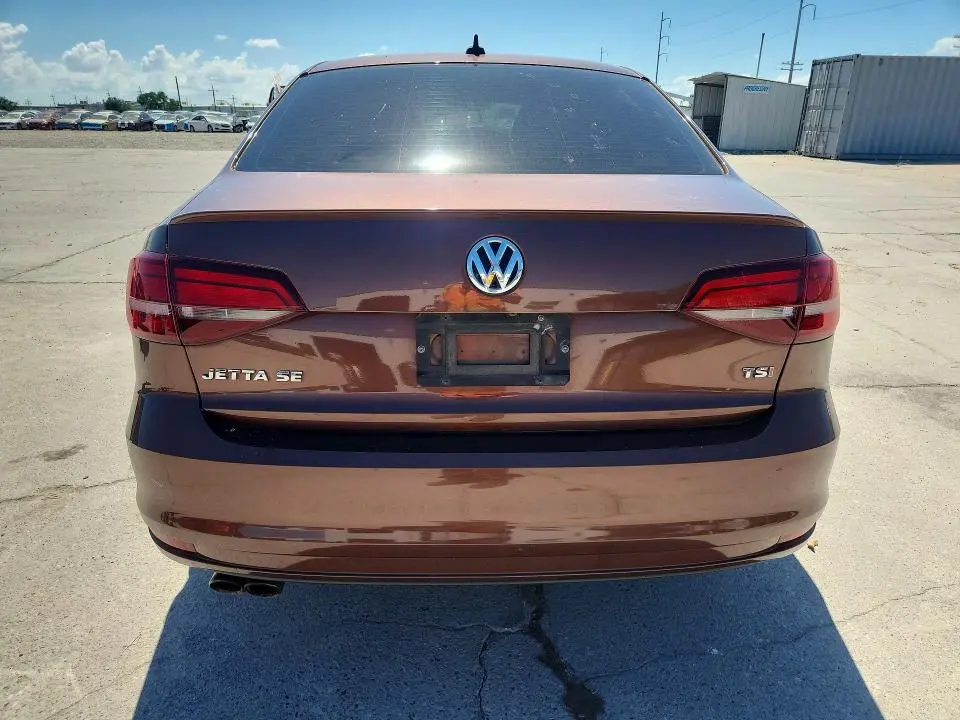 2016 VOLKSWAGEN JETTA SE  