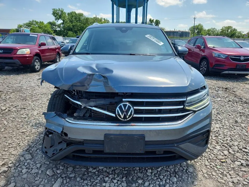 2022 VOLKSWAGEN TIGUAN SE  