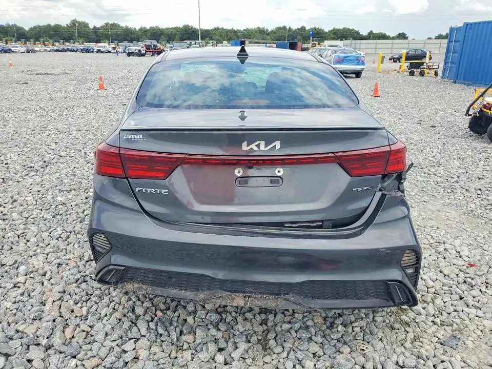 2023 KIA FORTE GT LINE  