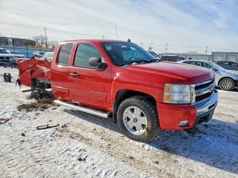 2011 CHEVROLET SILVERADO K1500 LT  