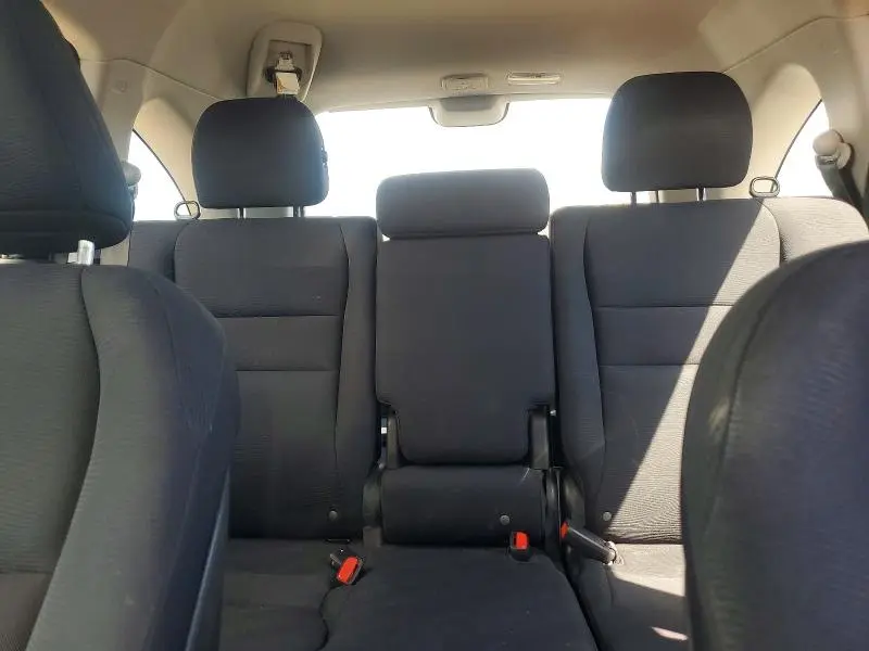 2011 HONDA CR-V LX  
