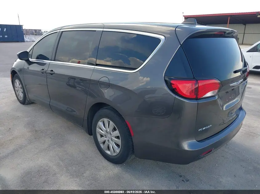 2020 CHRYSLER VOYAGER L