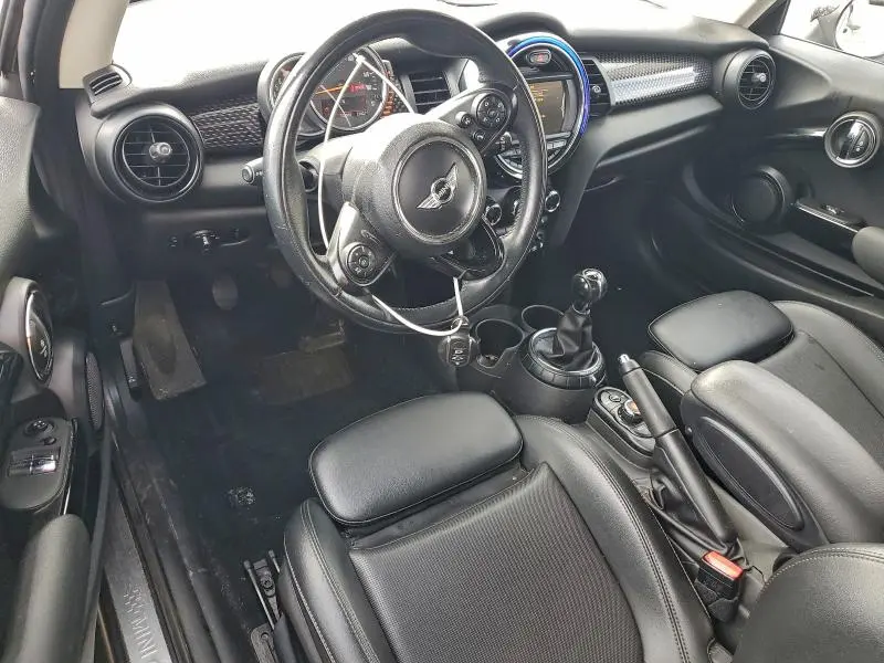 2017 MINI COOPER S  