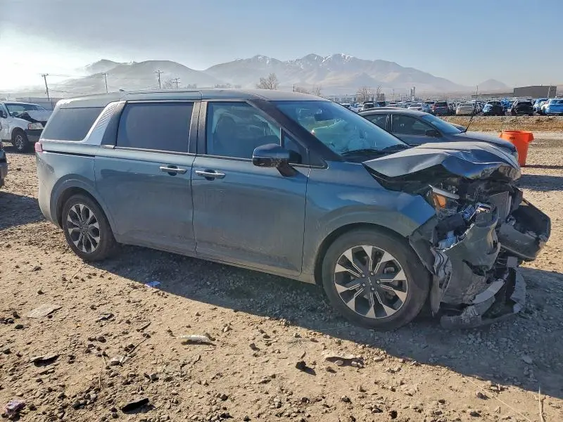 2022 KIA CARNIVAL EX  