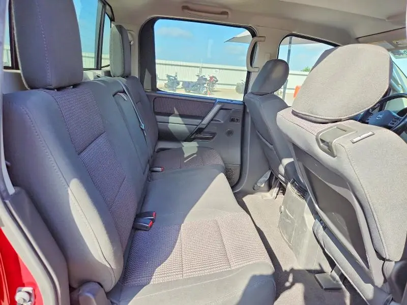 2012 NISSAN TITAN SV  