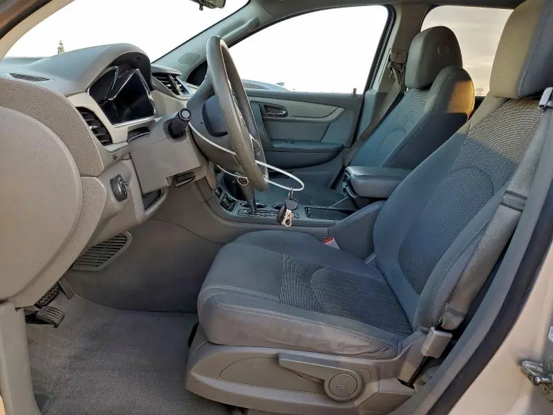 2016 CHEVROLET TRAVERSE LS  