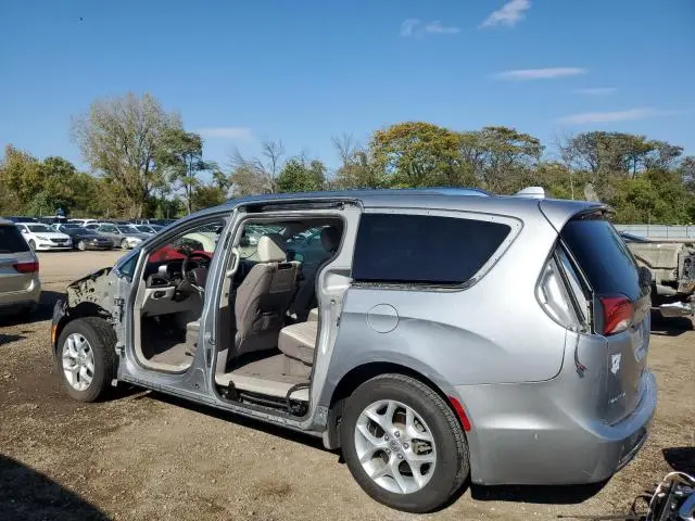 2017 CHRYSLER PACIFICA TOURING L PLUS  