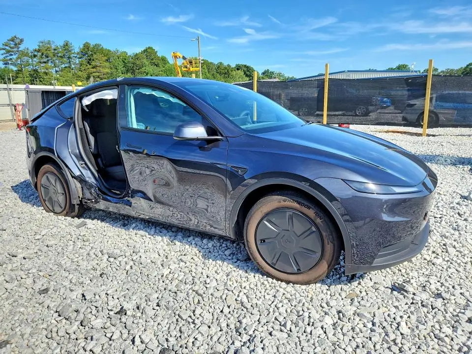 2026 TESLA MODEL Y   