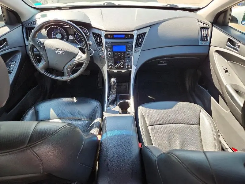 2013 HYUNDAI SONATA SE  