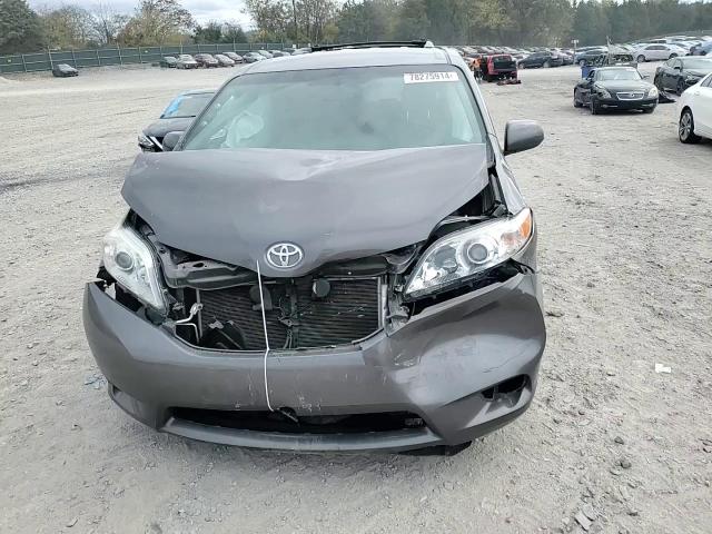 2017 TOYOTA SIENNA LE