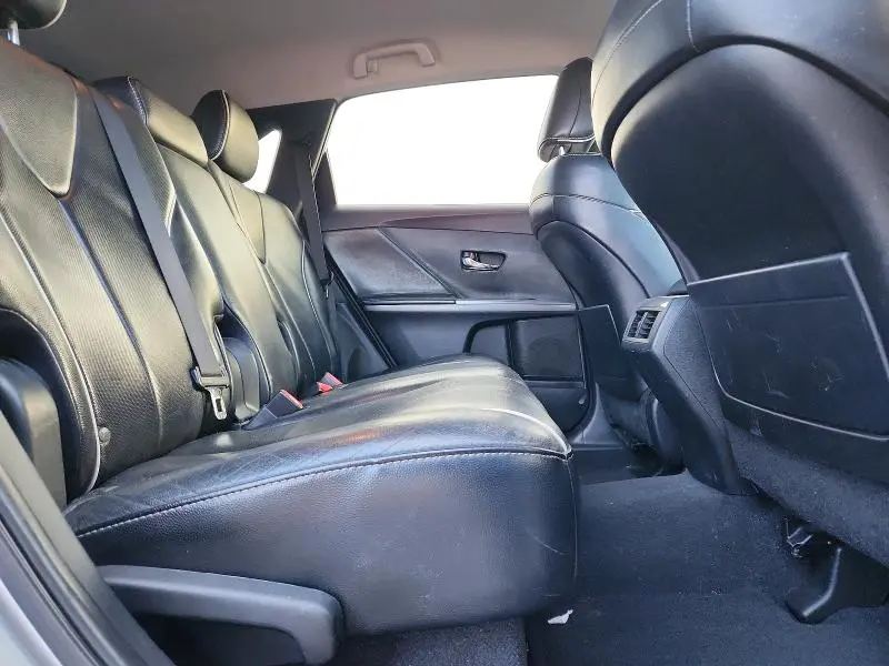 2013 TOYOTA VENZA LE  