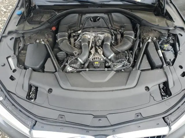 2016 BMW 750 XI