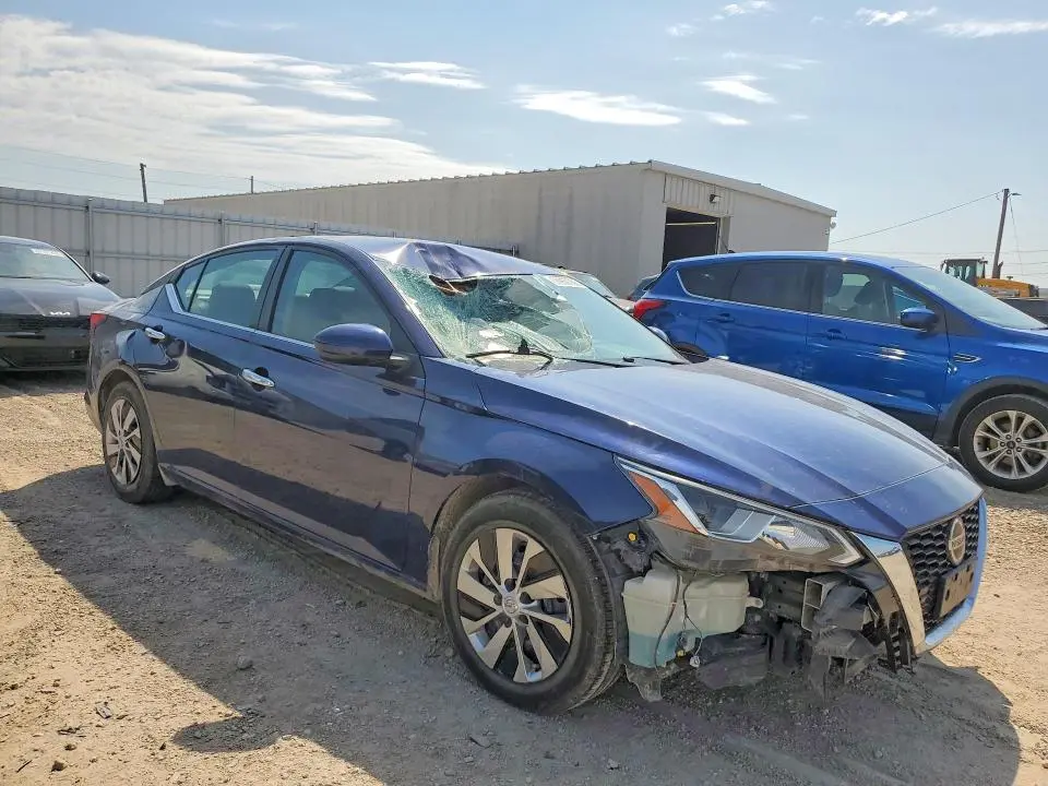 2020 NISSAN ALTIMA S  