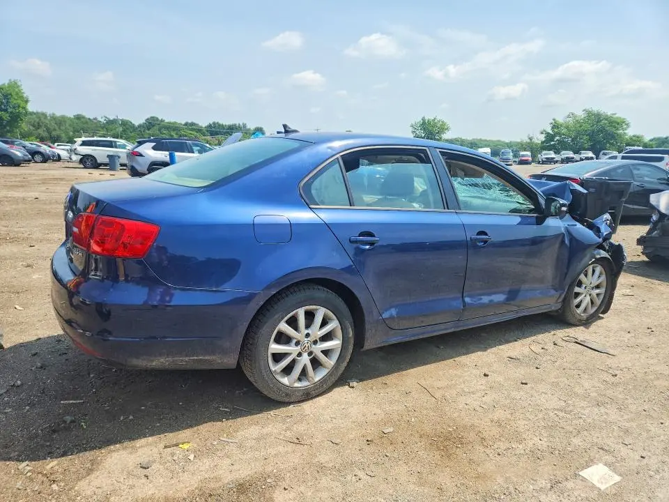 2011 VOLKSWAGEN JETTA SE  