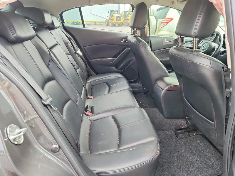 2017 MAZDA 3 TOURING  
