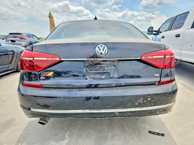 2017 VOLKSWAGEN PASSAT SE  