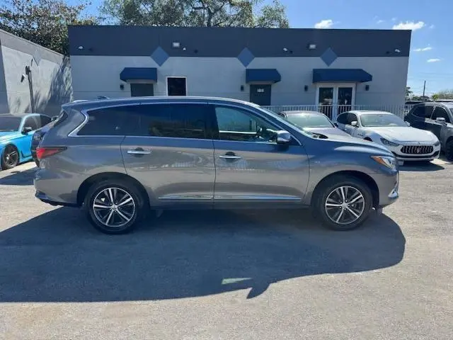 2019 INFINITI QX60 LUXE