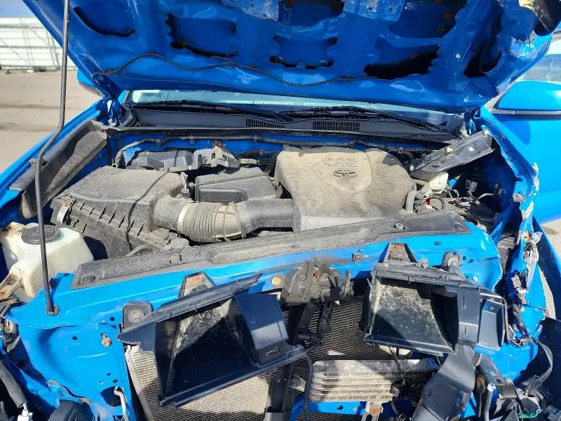 2020 TOYOTA TACOMA SR5 V6  