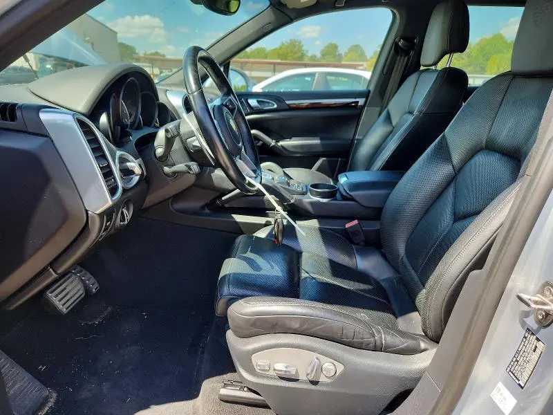 2017 PORSCHE CAYENNE SE HYBRID PLATINUM  