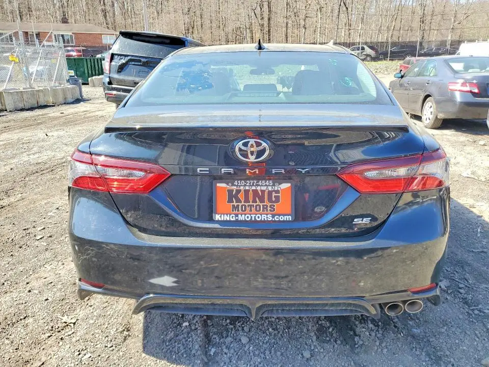2022 TOYOTA CAMRY SE  