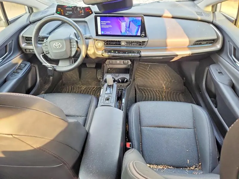2024 TOYOTA PRIUS XLE  
