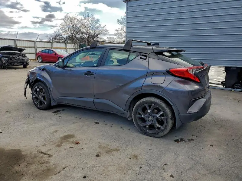 2021 TOYOTA C-HR XLE  