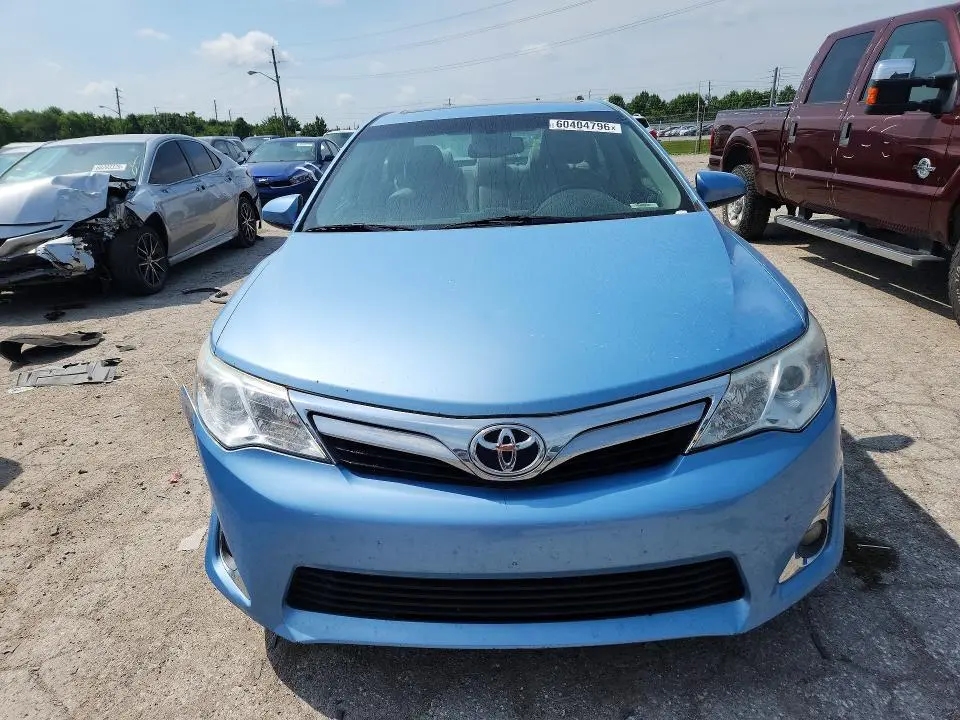 2014 TOYOTA CAMRY XLE  