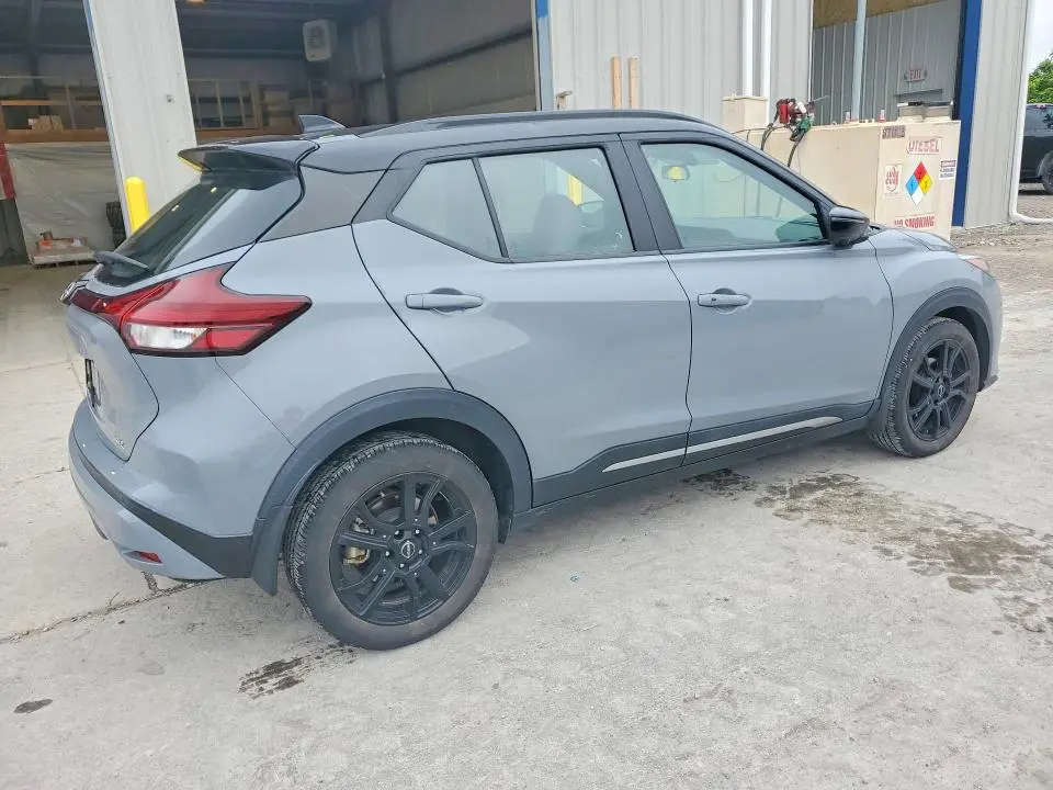 2023 NISSAN KICKS SR  