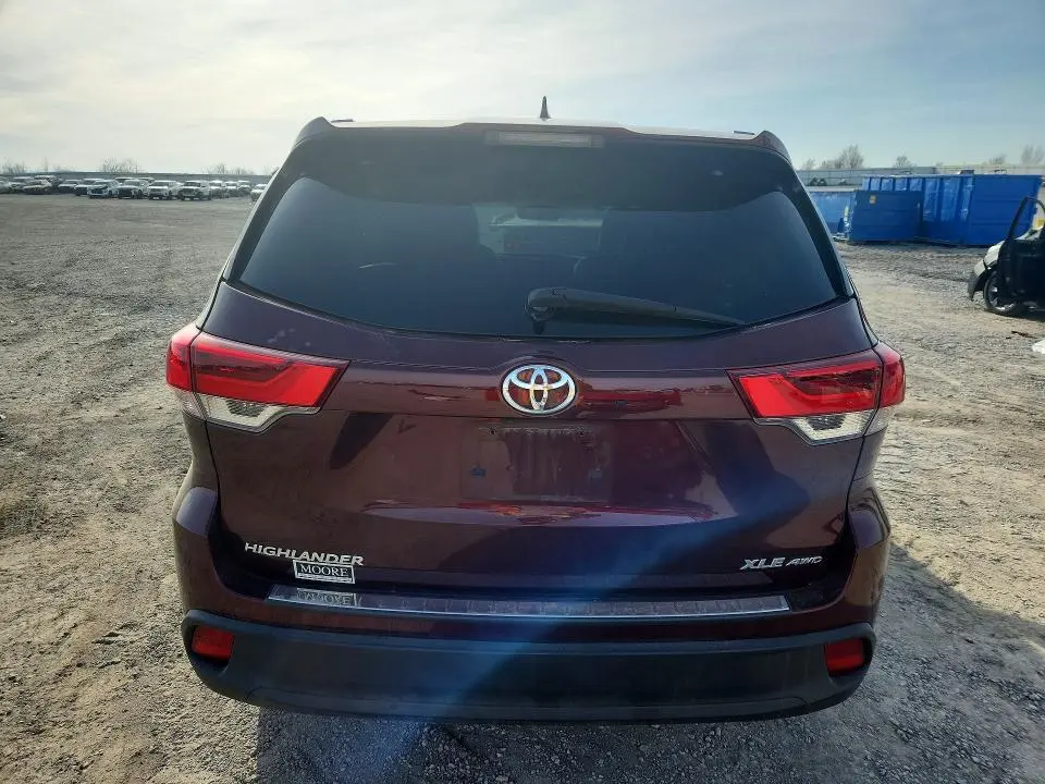 2018 TOYOTA HIGHLANDER XLE  