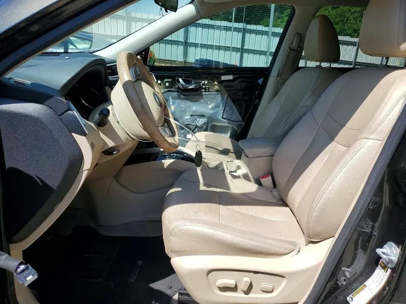 2015 NISSAN ROGUE SL  