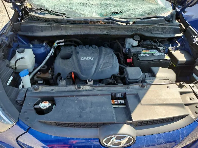 2015 HYUNDAI TUCSON SE  