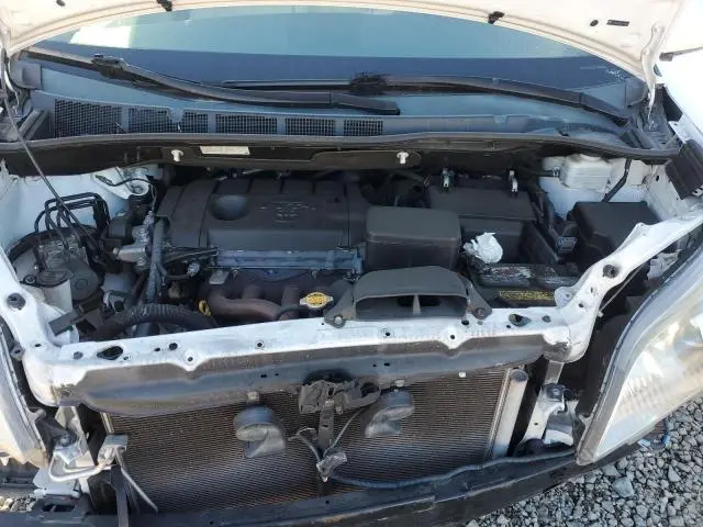 2012 TOYOTA SIENNA BASE  