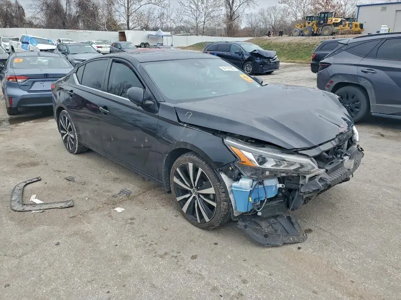 2020 NISSAN ALTIMA SR  