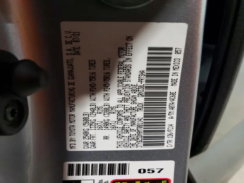 2021 TOYOTA TACOMA SR5 V6  