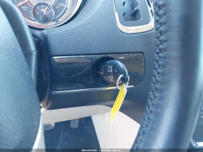 2016 CHRYSLER TOWN & COUNTRY TOURING