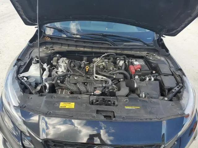 2022 NISSAN ALTIMA SR  