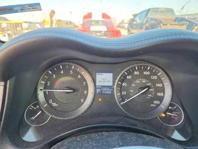 2015 INFINITI Q70 3.7  