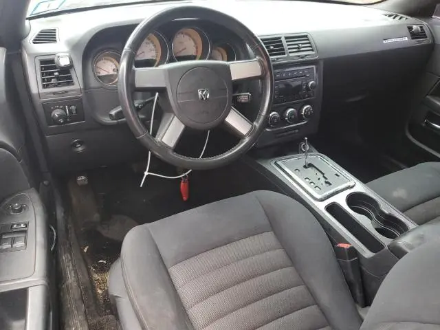 2010 DODGE CHALLENGER SE  