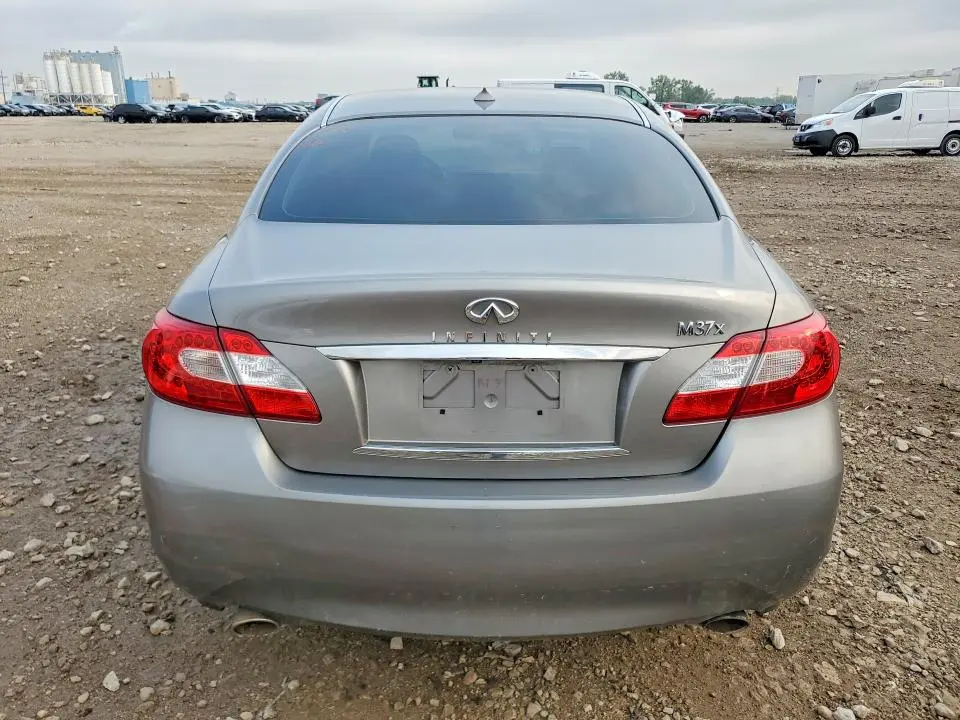 2012 INFINITI M37 X  