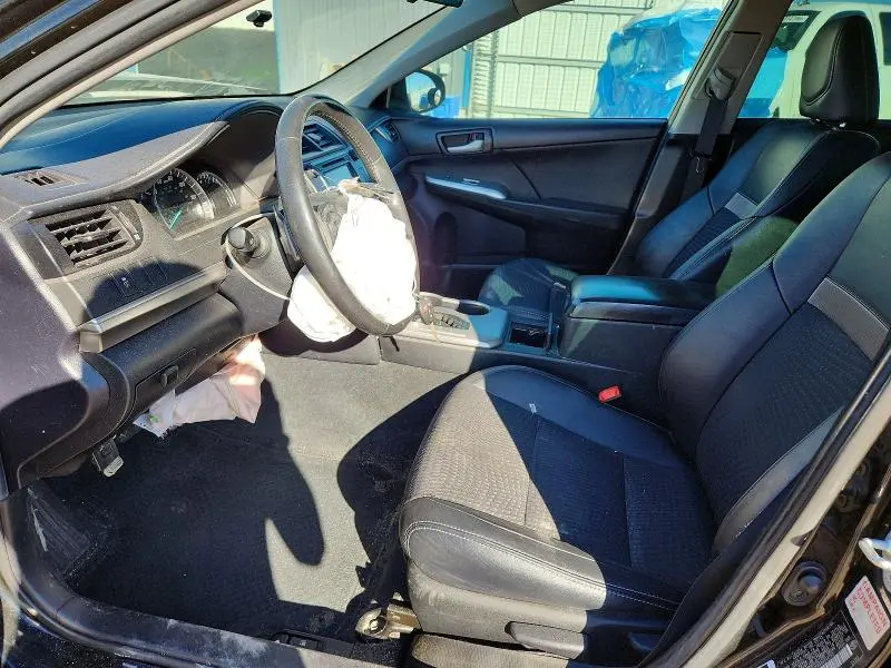 2013 TOYOTA CAMRY SE  