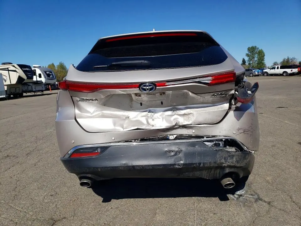 2021 TOYOTA VENZA XLE  
