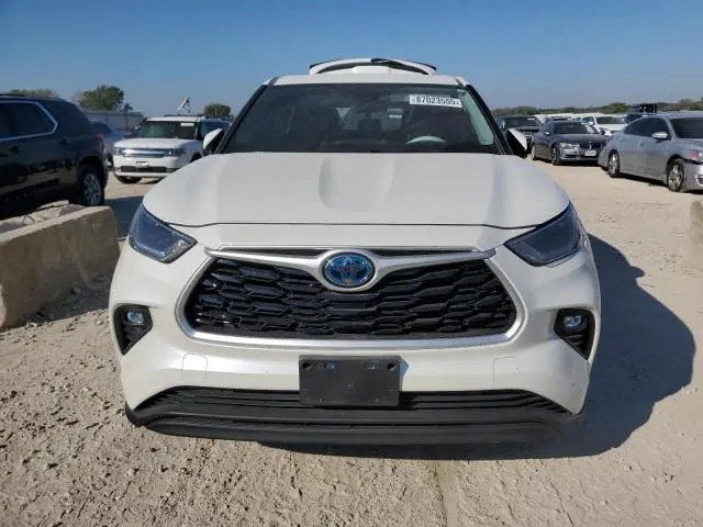 2021 TOYOTA HIGHLANDER HYBRID LE  